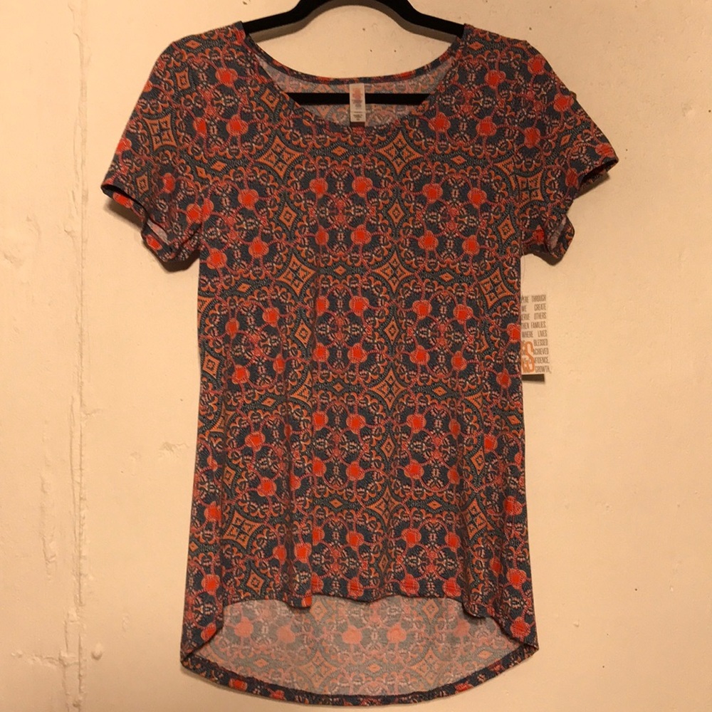 LuLaRoe XS Classic T Shirt